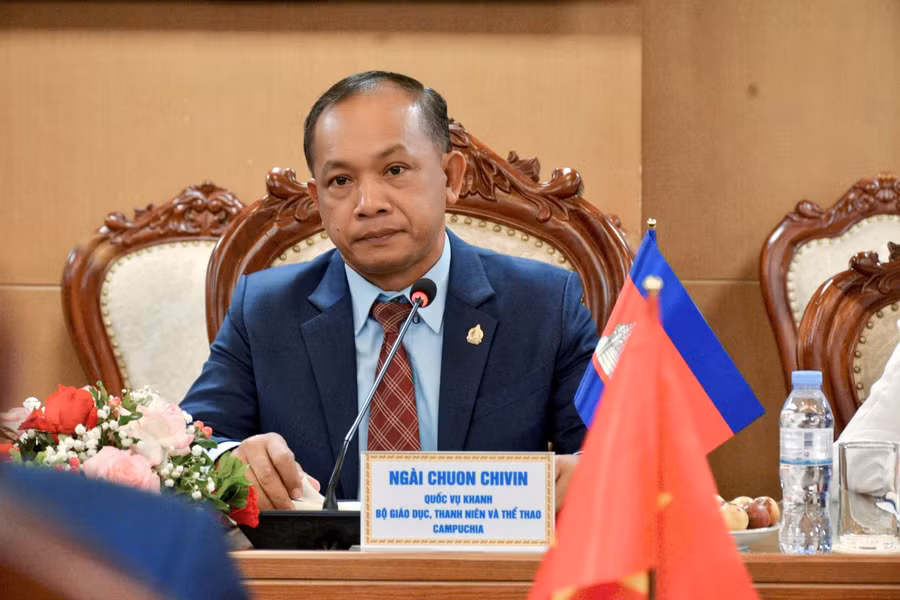 Ngài Chuon Chivin - Quốc Vụ khanh Bộ Giáo dục, Thanh niên và Thể thao Campuchia. 5.jpg