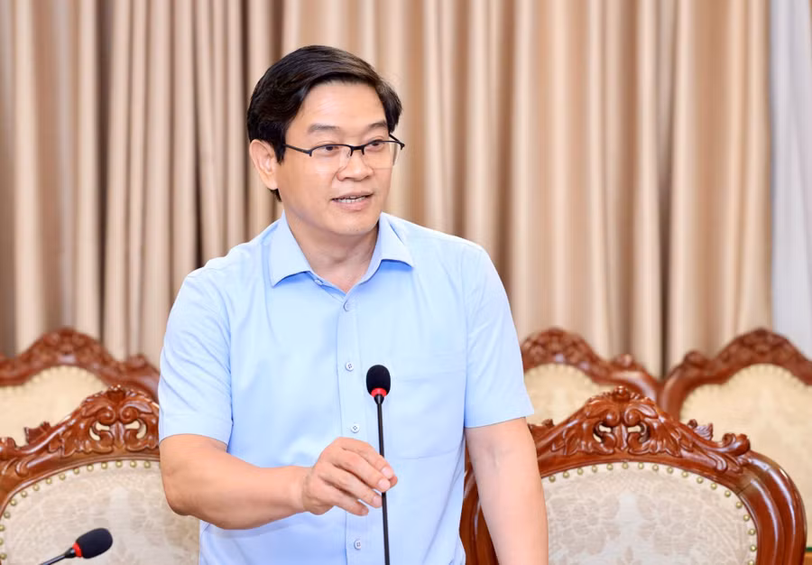 Ông Thái Văn Tài - Vụ trưởng Vụ Giáo dục Phổ thông (Bộ GD&ĐT) chia sẻ tại hội nghị.