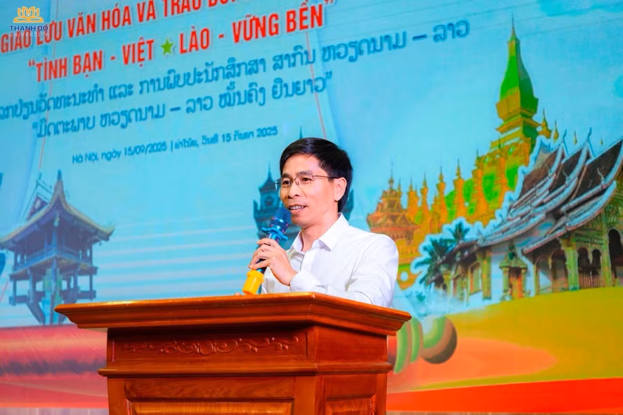 be-mac-chuong-trinh-giao-luu-sv-qt6.jpg
