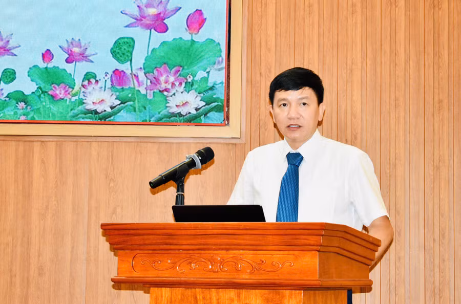 pgs-pham-xuan-khanh.jpg