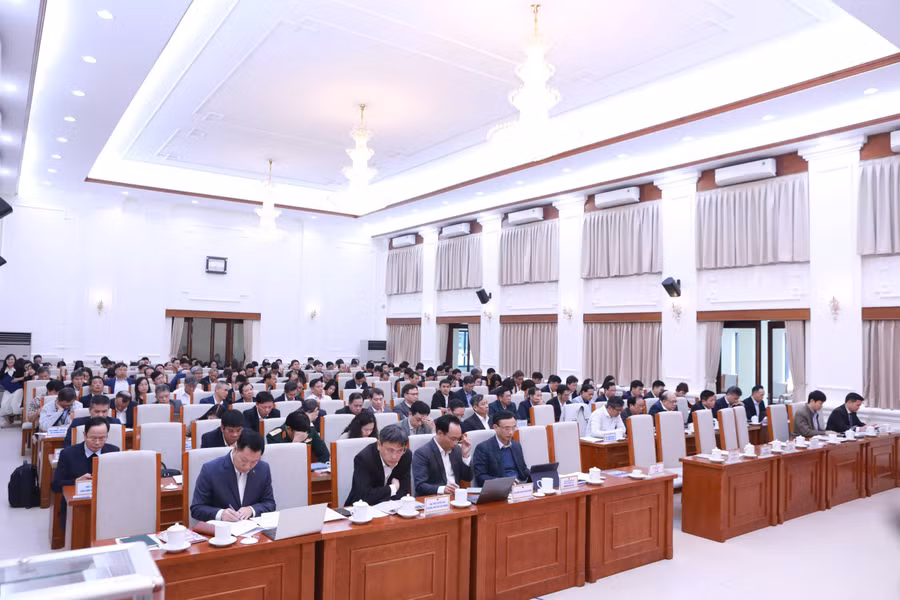 hoi-nghi.jpg
