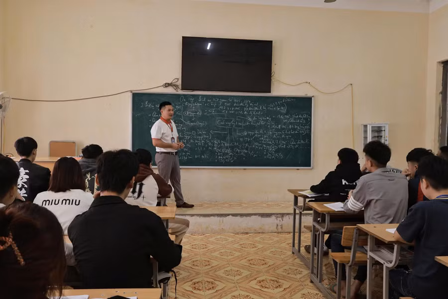 Giờ học tại Trường Trung cấp nghề miền núi Thanh Hóa.
