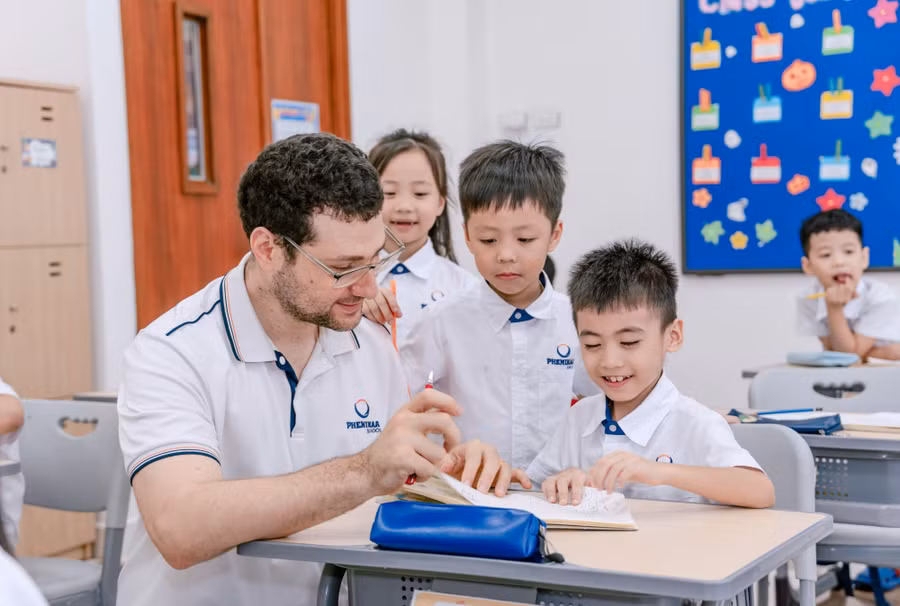 Dự thảo hướng tới xây dựng môi trường sử dụng tiếng Anh trong cơ sở giáo dục.