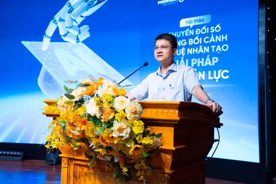 TS. Tô Hồng Nam - Phó Cục trưởng Cục Khoa học, Công nghệ và Thông tin, Bộ GD&ĐT phát biểu tại hội thảo.