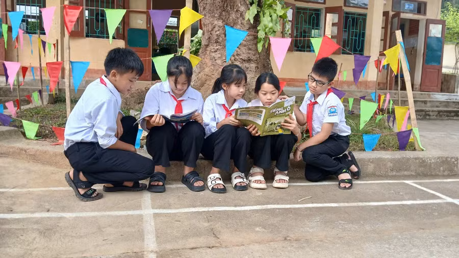 Học sinh Trường PTNT TH&THCS Na Mèo (Thanh Hóa).