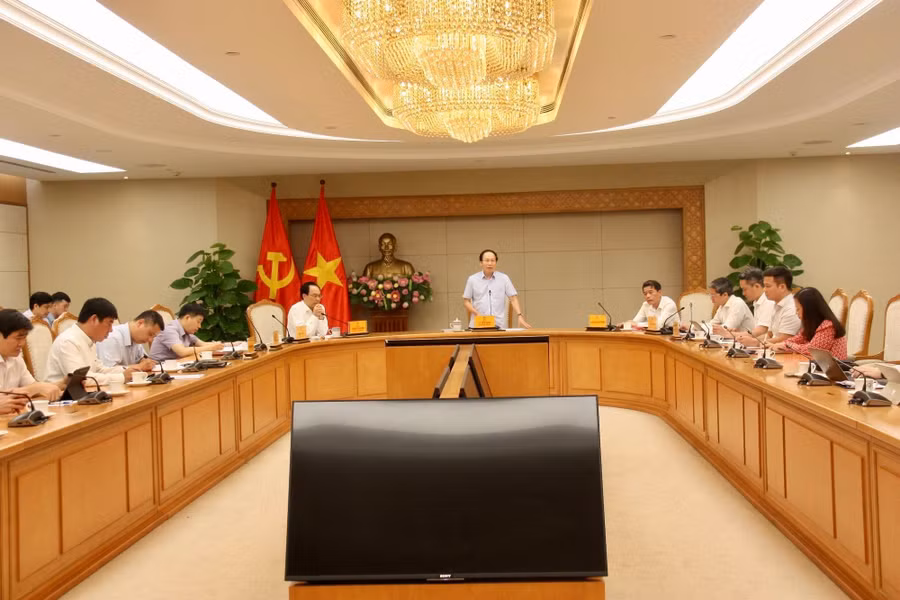 Phó Thủ tướng Chính phủ Lê Tiến Châu làm việc với Bộ GD&ĐT chiều 28/5.