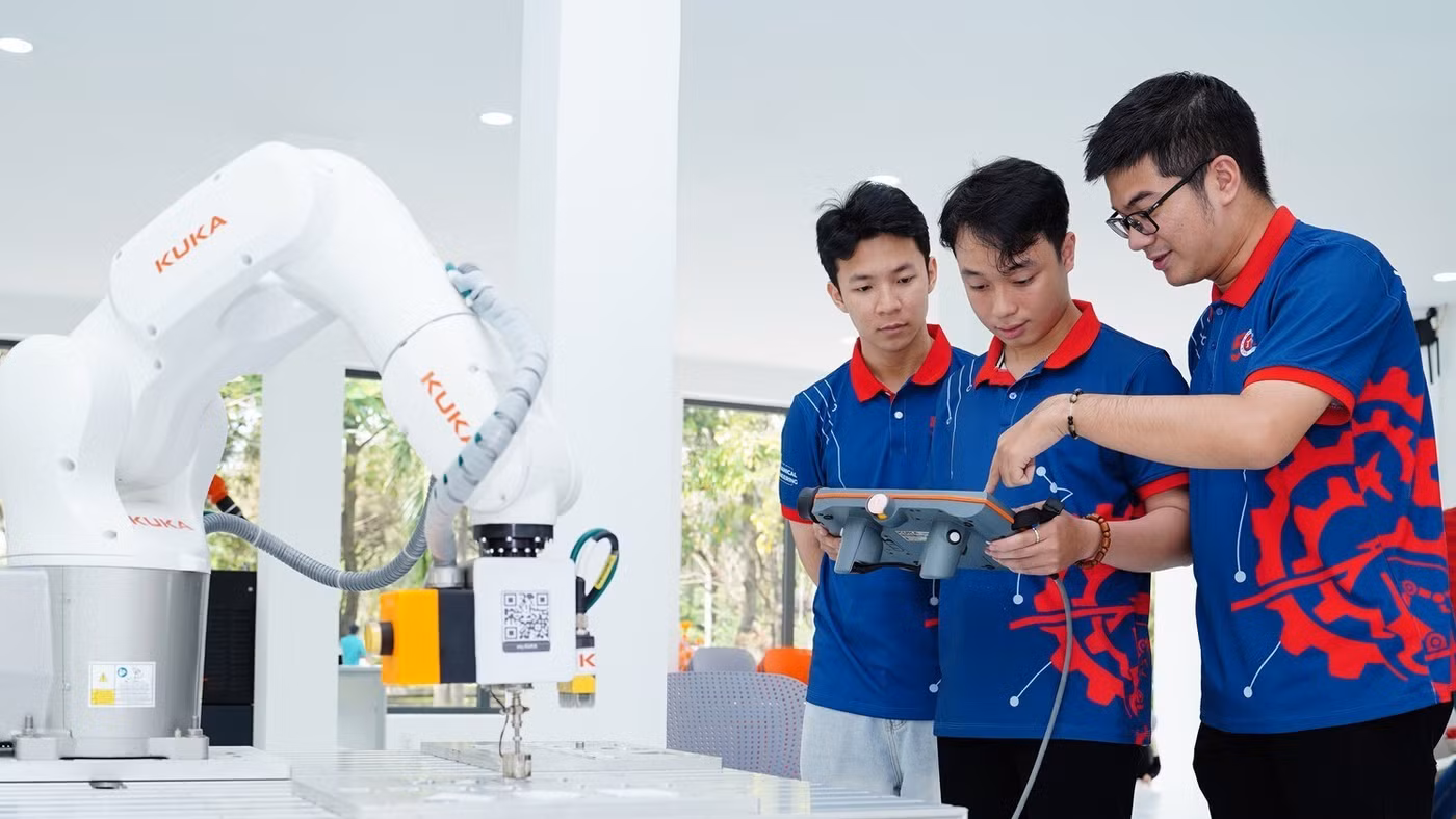Sinh viên Trường Đại học Bách khoa (Đại học Đà Nẵng). 
