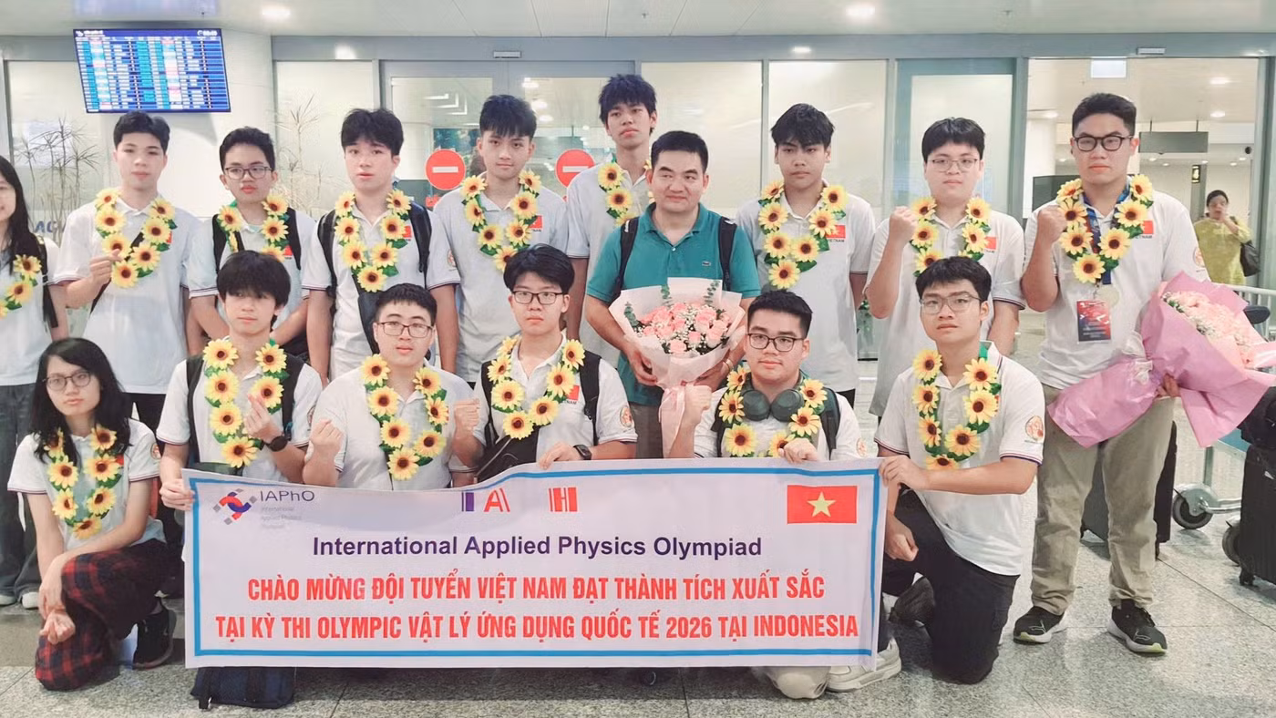 15 học sinh Việt Nam đạt giải Olympic Vật lý ứng dụng quốc tế 2026