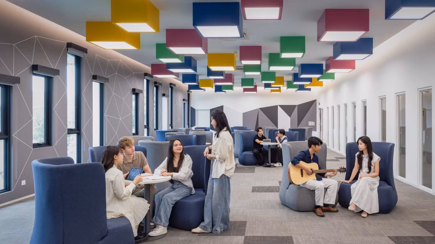 Sinh viên Trường Đại học Anh Quốc Việt Nam. Ảnh: BUV.