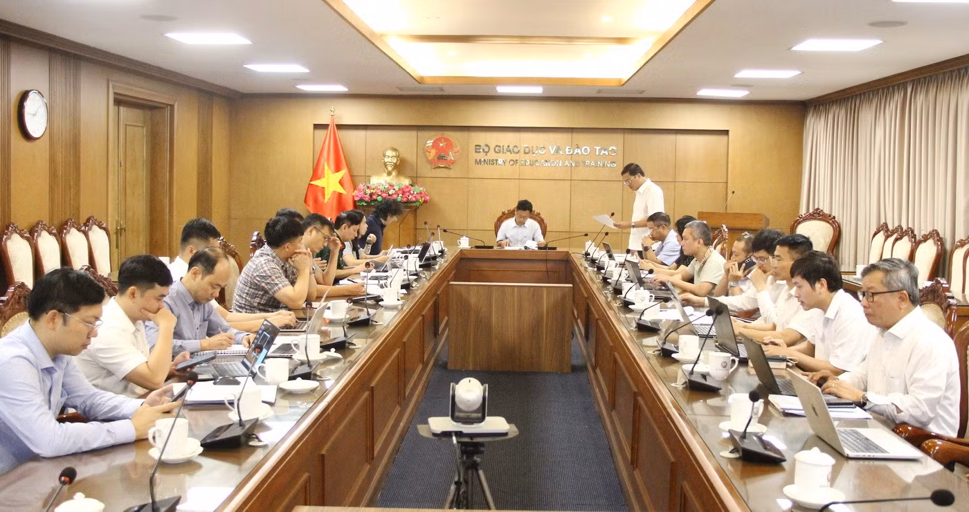 Toàn cảnh cuộc họp.