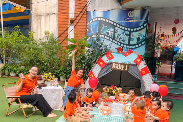 Cô trò Mầm 1 trường mầm non Hoa Trà My với ngày hội Camping Summer.