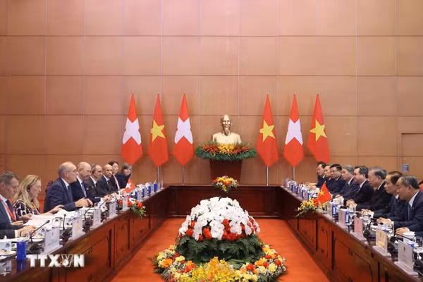  Tổng Bí thư, Chủ tịch nước Tô Lâm hội đàm với Tổng thống Thụy Sĩ