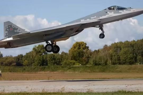 Không có cơ hội nào cho F-16 Ukraine khi đối đầu Su-57?