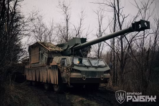 Lần đầu tiên pháo tự hành DITA 155mm tối tân bị phá hủy ở Ukraine