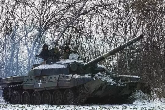 Vì sao Lực lượng vũ trang Ukraine trả lại 'xe tăng châu Phi' T-72UA1 cho nhà máy