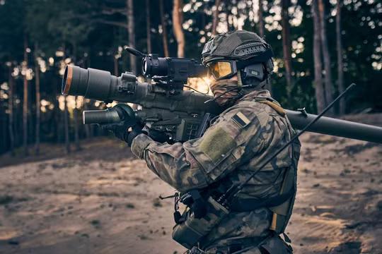 Tên lửa phòng không vác vai Piorun 'cháy hàng' sau chiến tích tại Ukraine