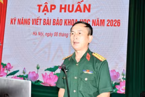 Đại tá, GS.TS Nguyễn Duy Bắc - Phó giám đốc Học viện Quân y phát biểu chỉ đạo tập huấn.