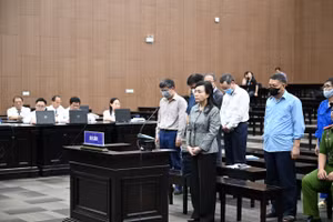 Cựu Bộ trưởng Y tế Nguyễn Thị Kim Tiến tại tòa.
