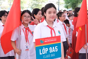 Học sinh Bắc Ninh trong ngày khai giảng.
