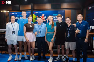 Đại biểu tham dự sự kiện.