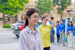 Thí sinh dự thi tại Điểm thi Trường THPT Hàn Thuyên.