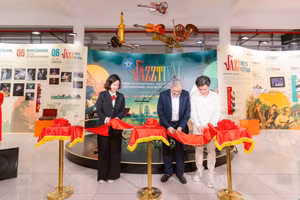 Khai mạc triển lãm “Jazz & Phố - Giao thoa không biên giới” Ảnh: BTC