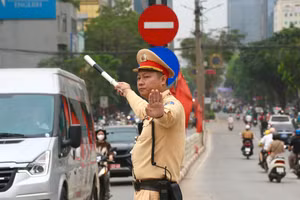 Cảnh sát phân luồng giao thông. (Ảnh minh họa)