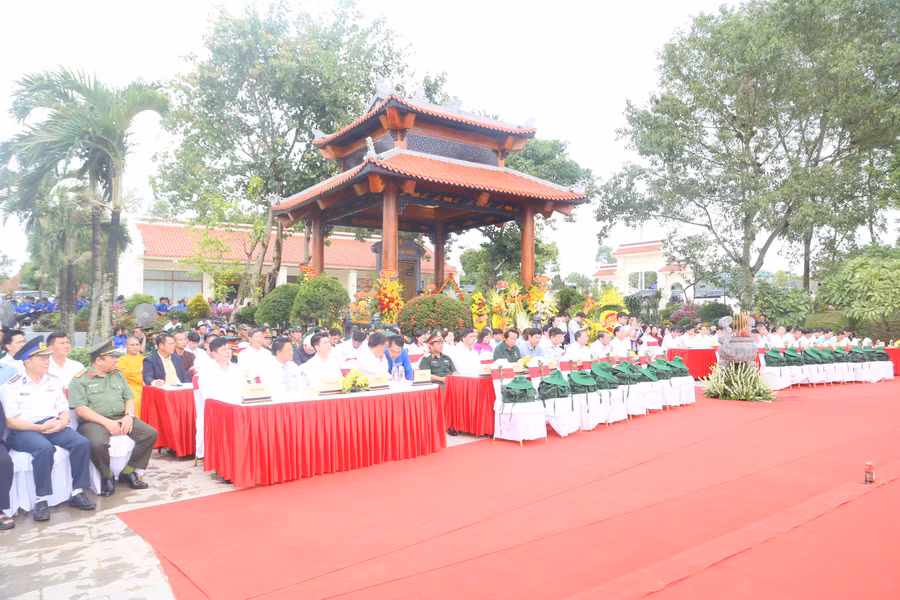 khu-tuong-niem-liet-si-5.jpg