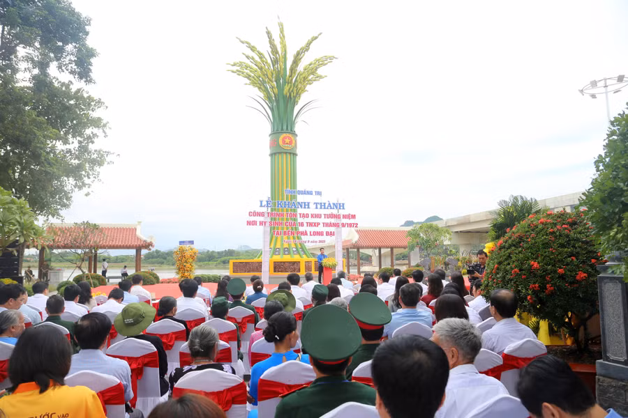 khu-tuong-niem-liet-si-2.jpg