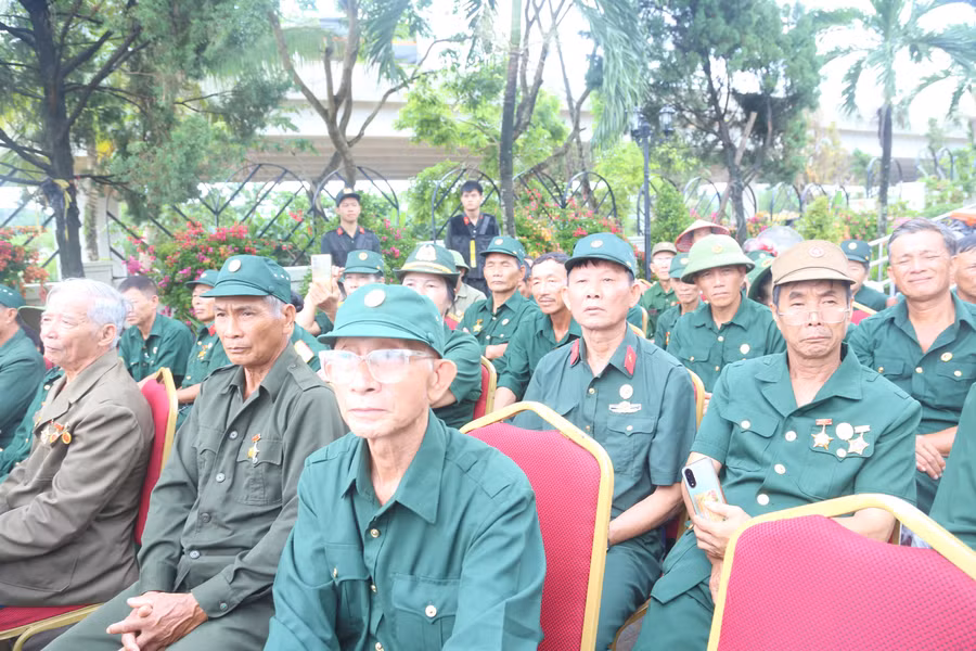 khu-tuong-niem-liet-si-4.jpg