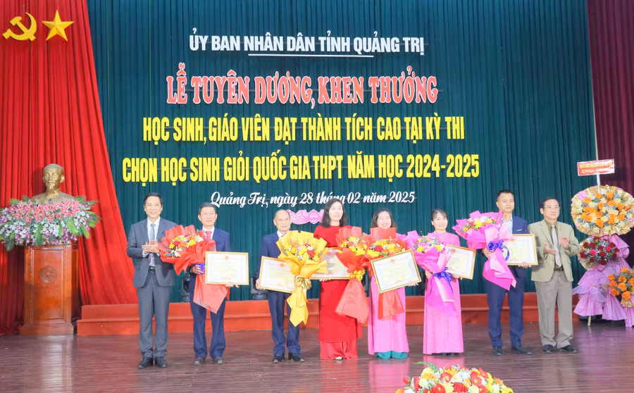bang-khen-tinh-1.jpg