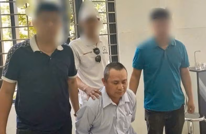 Công an bắt nghi phạm liên quan vụ giết người. Ảnh Công an Quảng Trị 