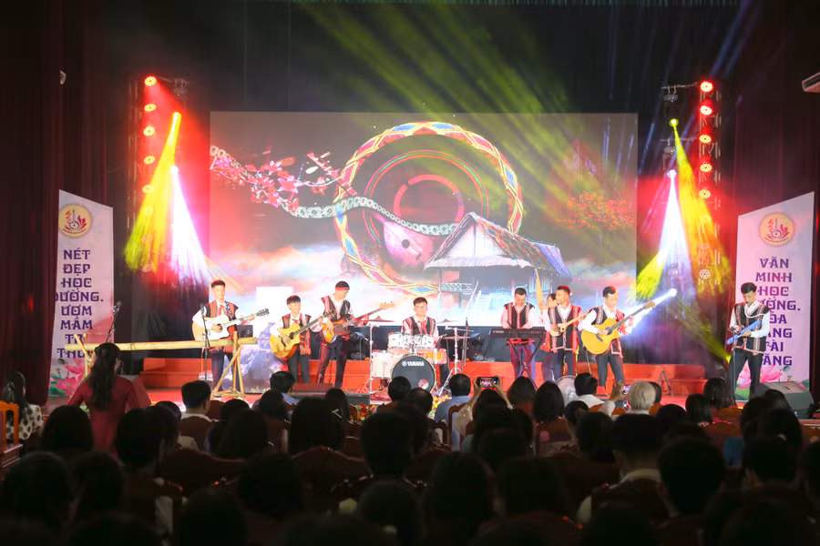 thi-van-hoa-hoc-duong-1.jpg