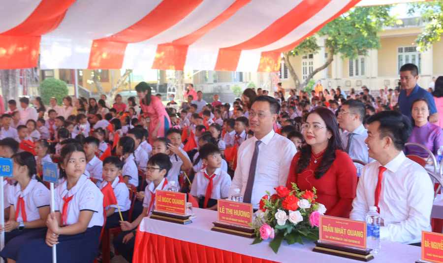 khai-giang-3.jpg