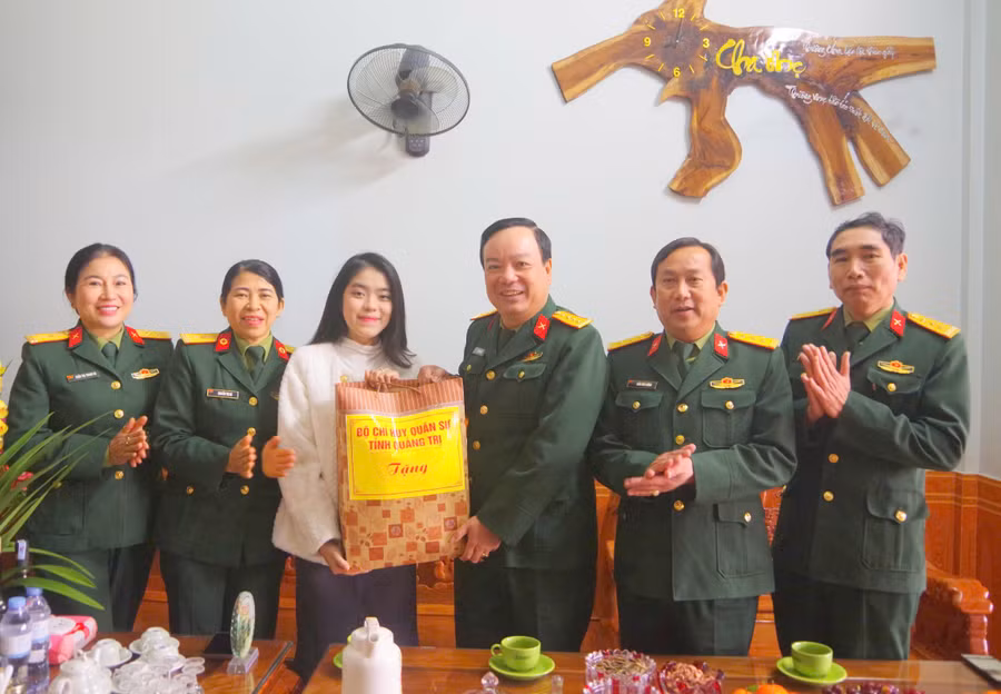 nu-tan-binh-1.jpg