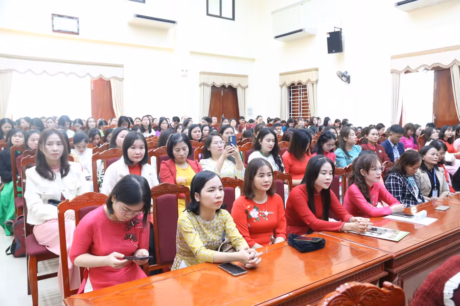 giao-vien-day-gioi-2.jpg