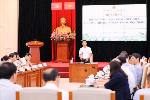 Thứ trưởng Lê Quân chủ trì hội thảo. Ảnh: Nguyễn Mạnh.