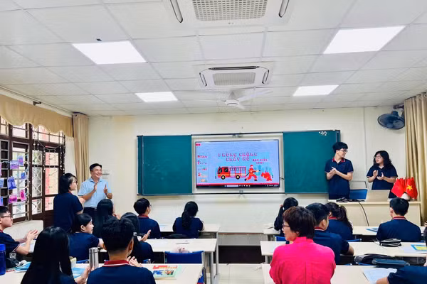 Hoạt động giáo dục trong lớp học tại Trường THCS&THPT Sư phạm (thuộc Trường Đại học Sư phạm Hà Nội 2).