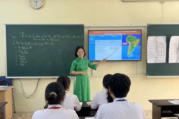 Thực hiện nhất quán phương châm “học thật, thi thật, đánh giá thật”.