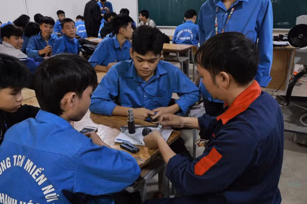 Giờ thực hành tại Trường Trung cấp nghề miền núi Thanh Hóa