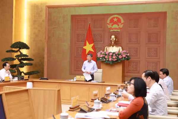 Thủ tướng Lê Minh Hưng chủ trì buổi làm việc với Bộ Giáo dục và Đào tạo.