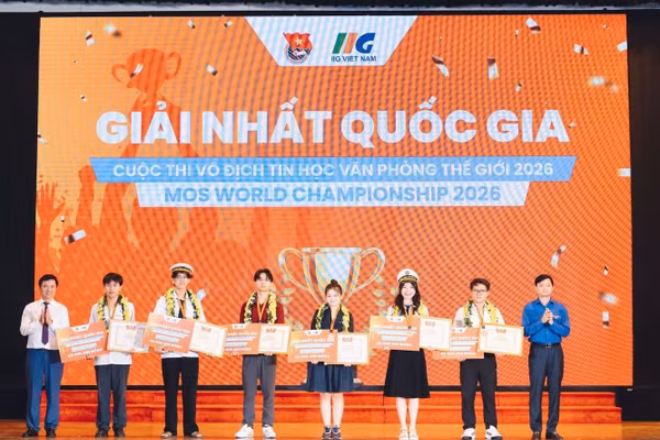 Trao thưởng cho các thí sinh đoạt giải Nhất quốc gia Cuộc thi Vô địch Tin học văn phòng thế giới 2026.