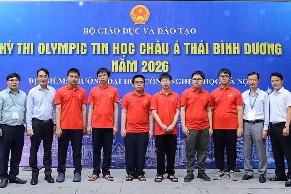 Đội tuyển Việt Nam tham gia APIO năm 2026.