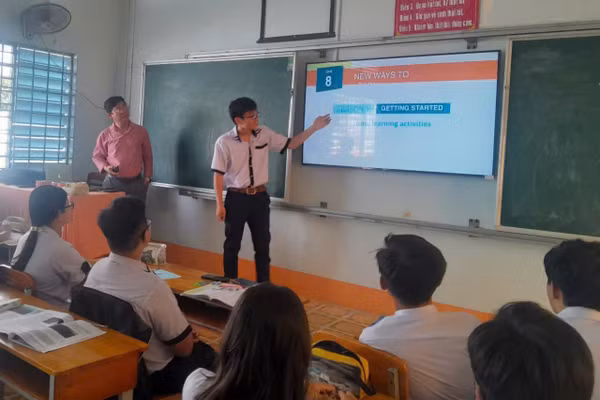 Giờ học tại Trường THPT Vĩnh Long (tỉnh Vĩnh Long).