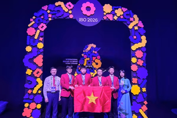 Đoàn Việt Nam nằm trong tốp 8 Olympic Sinh học quốc tế 2026