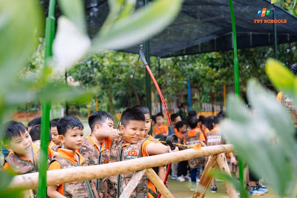 Học sinh Khối tiểu học Fschool Bắc Giang tham gia hoạt động ngoại khóa.