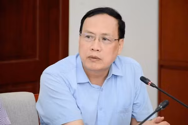 GS.TSKH Nguyễn Đình Đức.