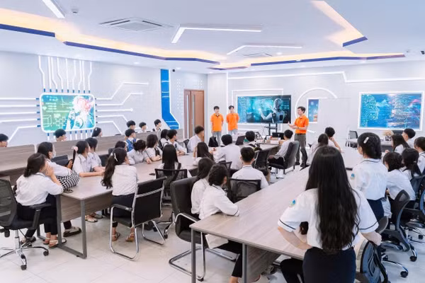 Trường ĐH công bố Quỹ học bổng hơn 200 tỷ đồng, tìm kiếm học sinh tài năng