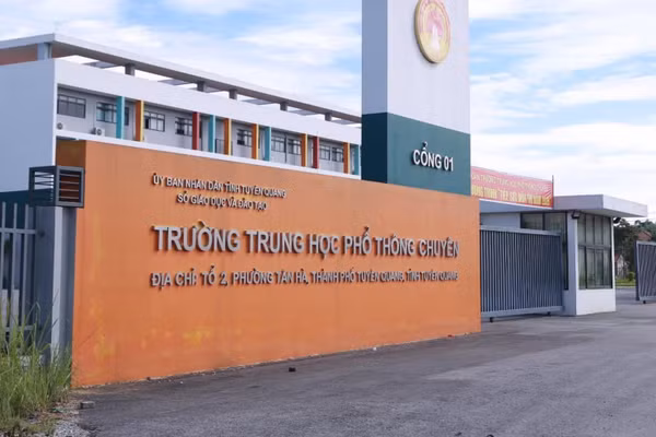 Bộ GD&ĐT phản hồi đề nghị tổ chức thi lại môn Toán của Tuyên Quang
