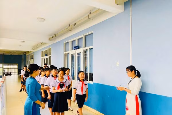 Tổ chức khảo sát tại Trường Tiểu học Nguyễn An Khương (Đông Hưng Thuận, HCM).